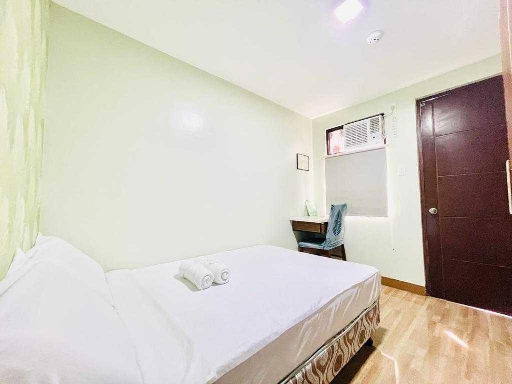 Oyo 1008 Armond Bed And Breakfast 막탄 외부 사진
