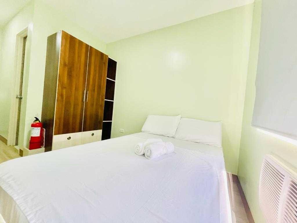 Oyo 1008 Armond Bed And Breakfast 막탄 외부 사진